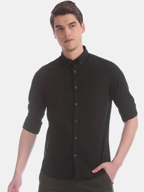 

Arrow Sport Men Black Slim Fit Solid Semiformal Shirt