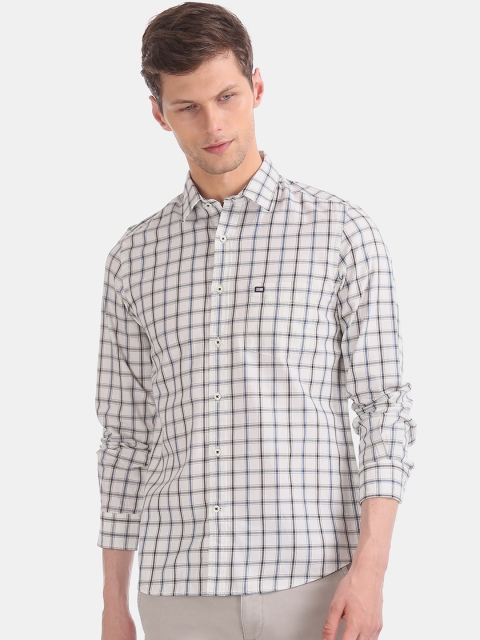 Arrow Sport Men White & Black Slim Fit Checked Casual Shirt