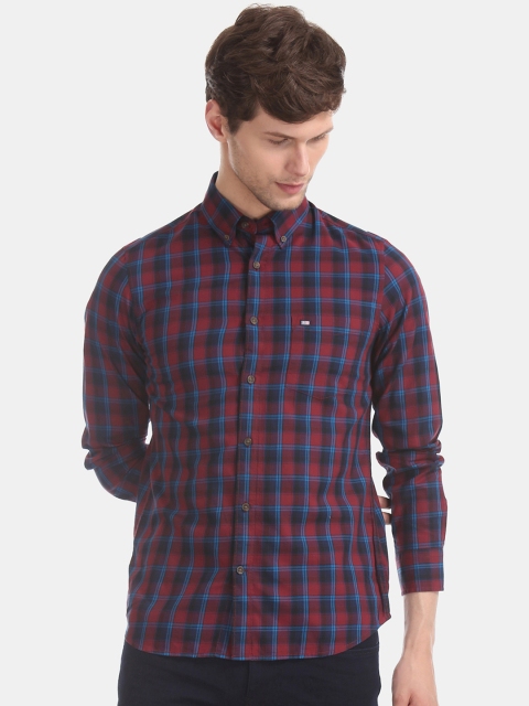 

Arrow Sport Men Red & Navy Blue Slim Fit Checked Casual Shirt