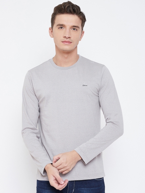 

Okane Men Grey Solid Round Neck T-shirt