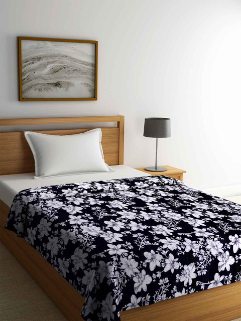 

Portico New York Black & Off-White Floral AC Room 210 GSM Single Bed Blanket