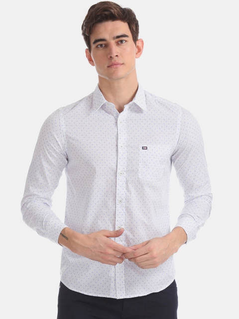 

Arrow Sport Men White & Blue Slim Fit Printed Casual Shirt