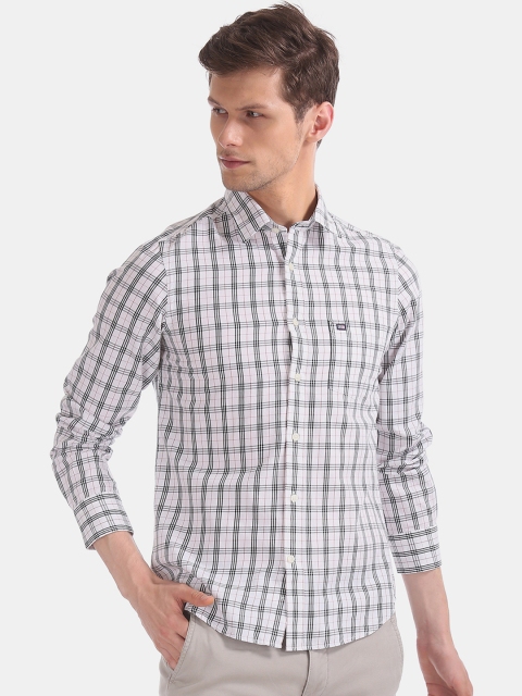 Arrow Sport Men White & Black Slim Fit Checked Casual Shirt