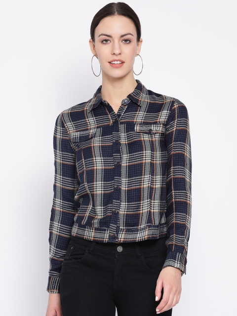 

Oxolloxo Women Navy Blue & Cream-Coloured Regular Fit Checked Casual Shirt
