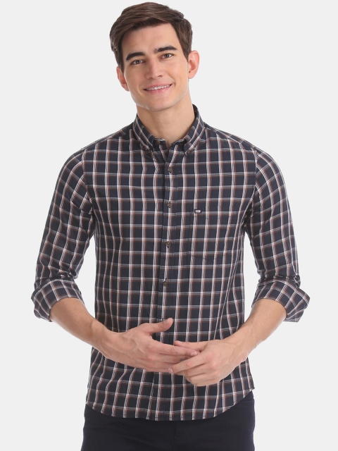 

Arrow Sport Men Navy Blue & White Slim Fit Checked Casual Shirt