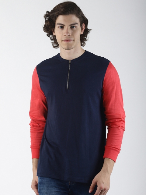 

Blue Saint Men Navy Blue Solid Round Neck T-shirt