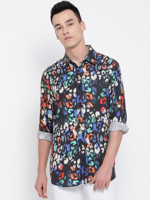 

Oxolloxo Men Black & Blue Animal Printed Casual Shirt