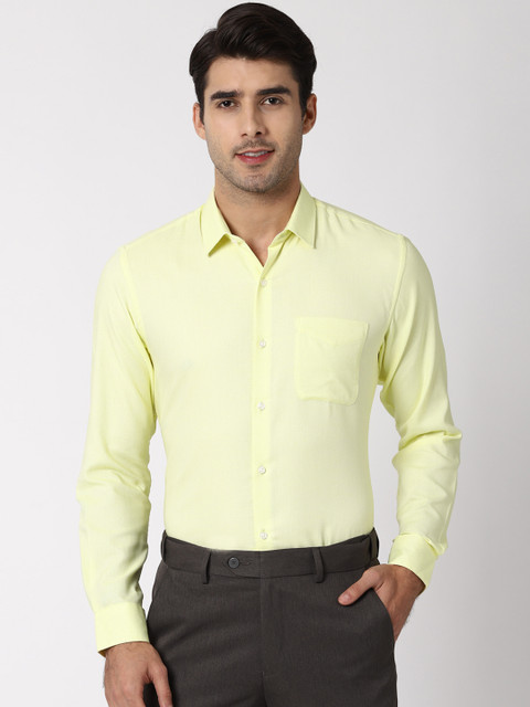 

Peter England Men Yellow Regular Fit Solid Formal Shirt