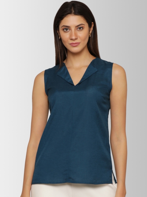 

FableStreet Women Blue Solid Top