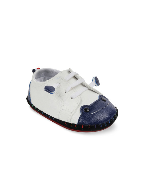 

Kittens Boys White & Blue Colourblocked Sneakers
