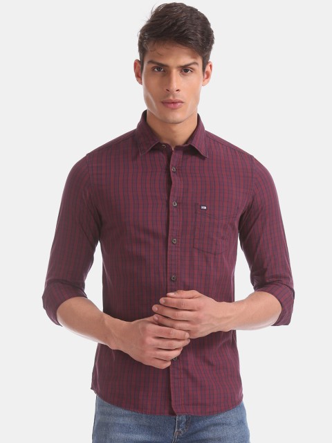 

Arrow Sport Men Red & Blue Slim Fit Checked Casual Shirt