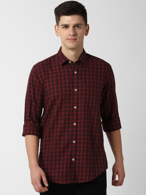 

Peter England Casuals Men Maroon & Black Slim Fit Checked Casual Shirt