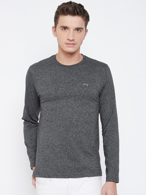 

Okane Men Charcoal Grey Solid Round Neck T-shirt
