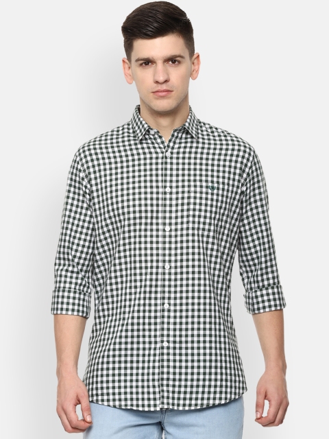 

Van Heusen Sport Men Green & White Slim Fit Checked Casual Shirt