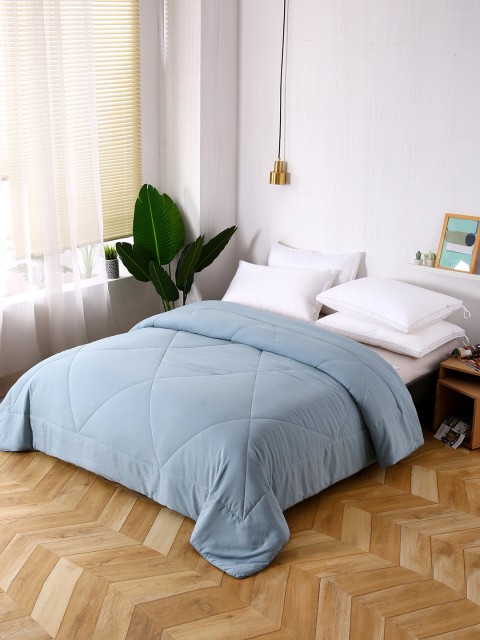 

URBAN DREAM Blue Solid AC Room 120 GSM Double Bed Comforter