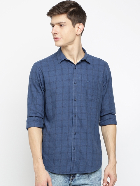 

Crocodile Men Blue & Black Slim Fit Checked Casual Shirt