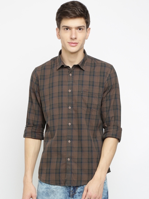 

Crocodile Men Brown & Navy Blue Slim Fit Checked Casual Shirt