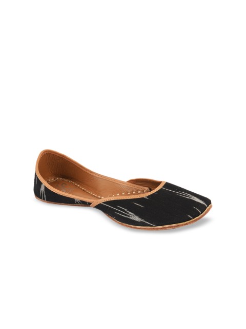 

Jutti Express Women Black Solid Leather Mojaris