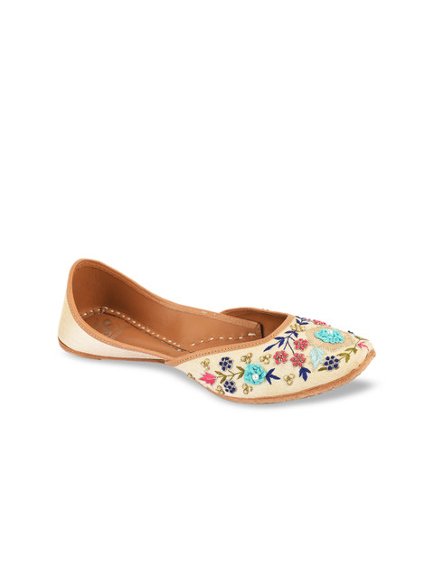 

Jutti Express Women Beige Embellished Leather Mojaris