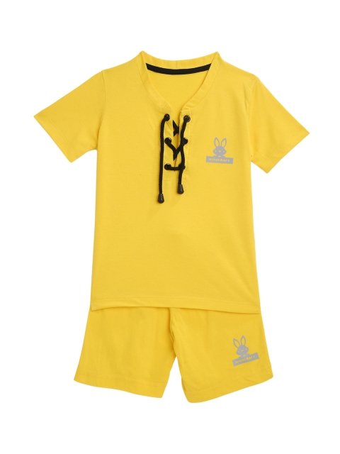 

KIDSCRAFT Boys Yellow Solid T-shirt with Shorts