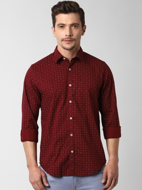 

Peter England Casuals Men Maroon Slim Fit Printed Casual Shirt