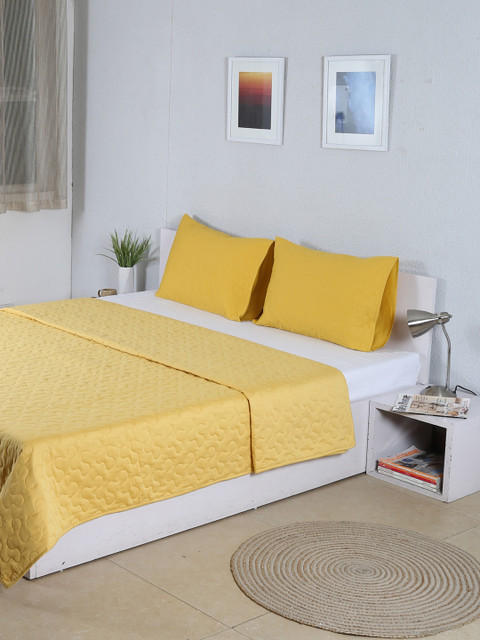 

House This Yellow Self-Designed Bed Covers With 2 Pillow Covers