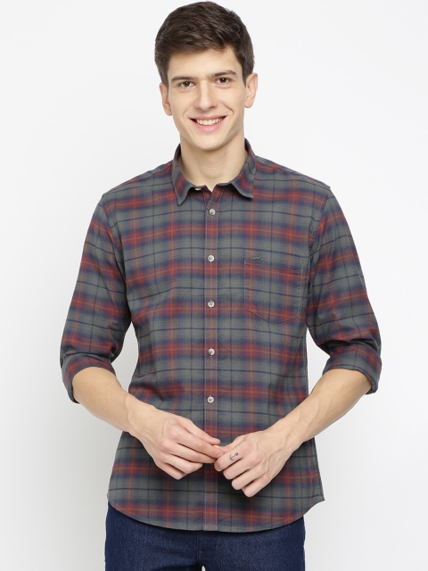 

Crocodile Men Grey & Red Slim Fit Checked Casual Shirt