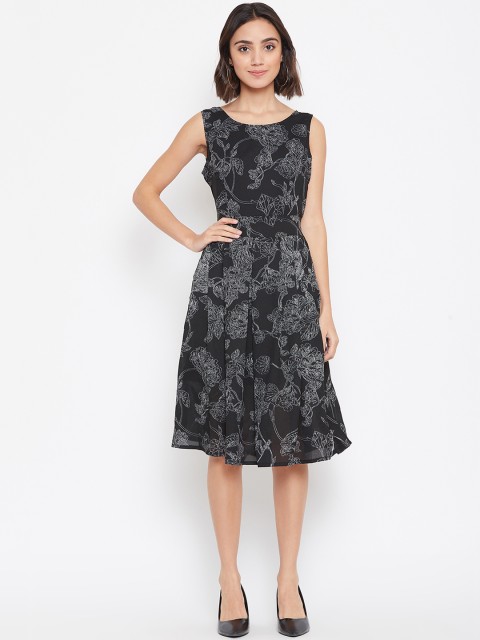 

Ruhaans Women Black & White Printed Fit and Flare Dress