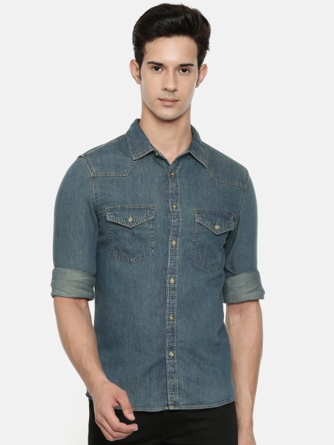 

IMYOUNG Men Blue Slim Fit Faded Casual Denim Shirt