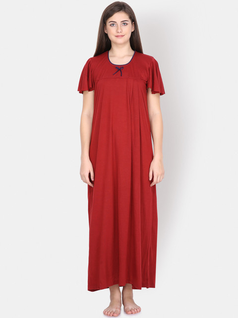 

Klamotten Maroon Solid Nightdress