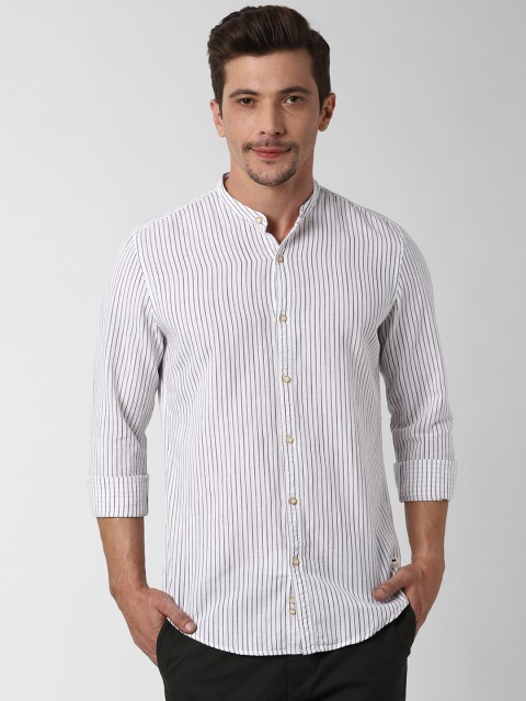 

Peter England Casuals Men White & Brown Slim Fit Striped Casual Shirt