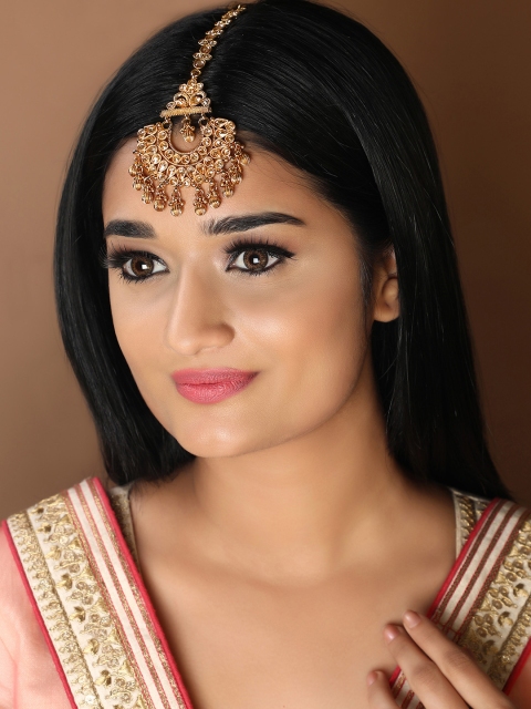 

Rubans Women Gold-Plated Hand Crafted Kundan Maangtika