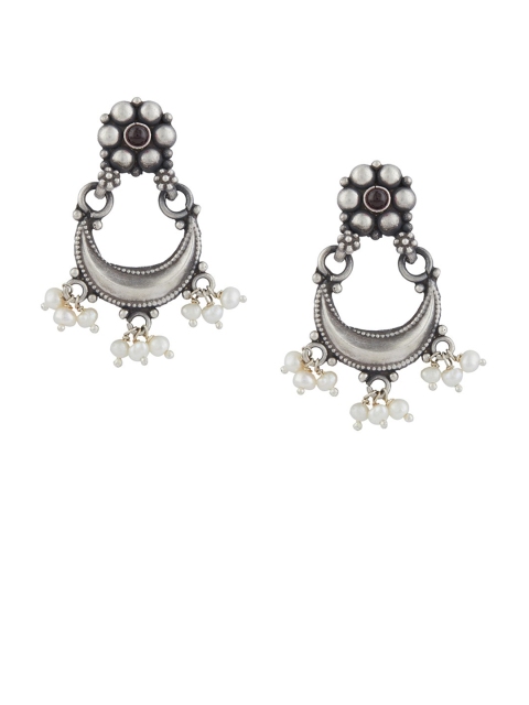 

ahilya Silver-Toned & White Sterling Silver Crescent Shaped Drop Earrings