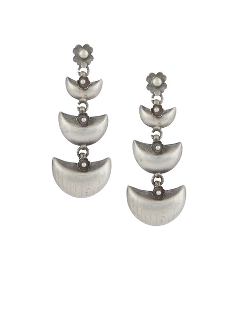 

ahilya Silver-Toned & Silver-Toned Oxidised Sterling Silver Contemporary Drop Earrings