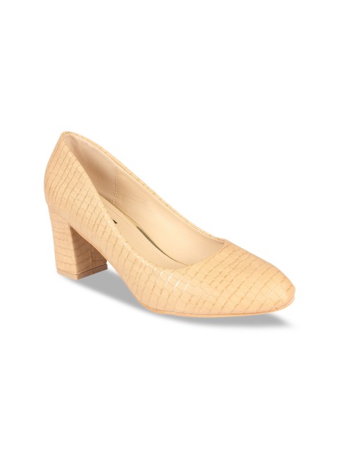

Flat n Heels Women Beige Textured Pumps