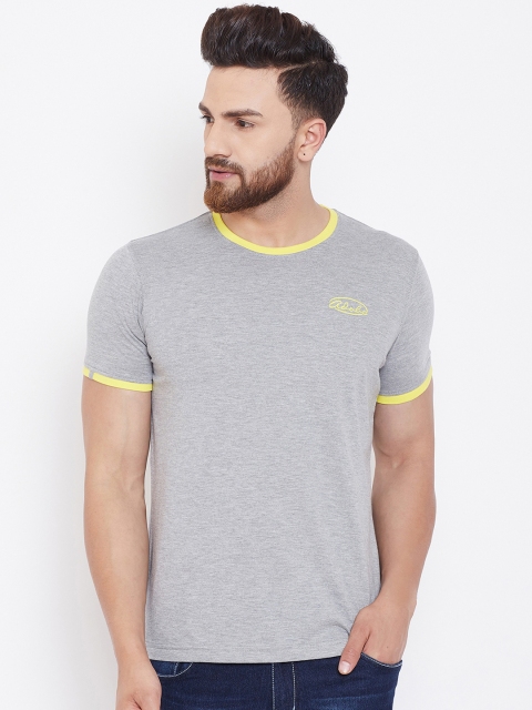 

Adobe Men Grey Melange Solid Round Neck T-shirt