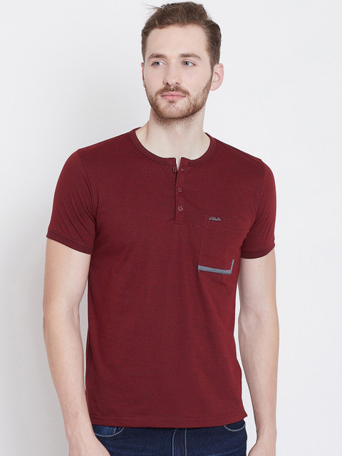 

Adobe Men Maroon Solid Henley Neck T-shirt
