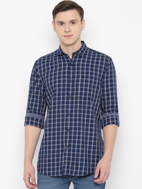

Solly Jeans Co. Men Navy Blue & White Regular Fit Checked Casual Shirt