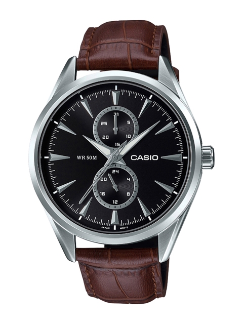 

CASIO Men Black & Silver-Toned Digital Watch A1672