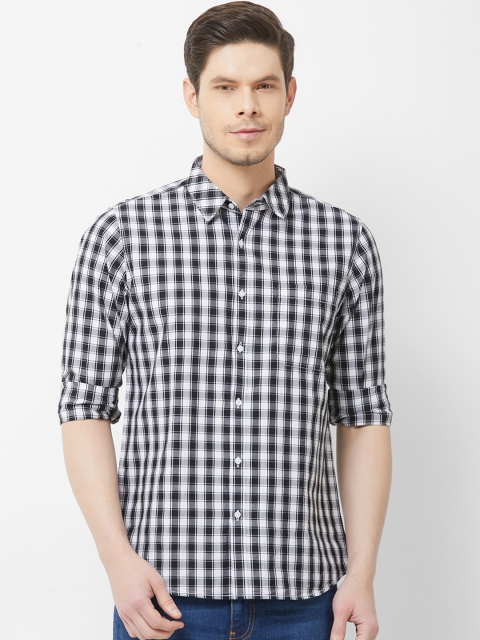

Solemio Men White & Black Regular Fit Checked Casual Shirt
