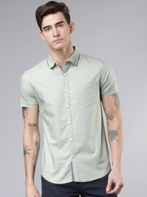 

LOCOMOTIVE Men Green Slim Fit Solid Casual Shirt