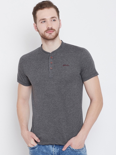 

Adobe Men Grey Solid Henley Neck T-shirt
