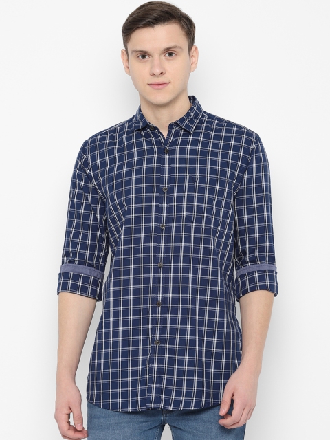 

Solly Jeans Co. Men Navy Blue & White Regular Fit Checked Casual Shirt
