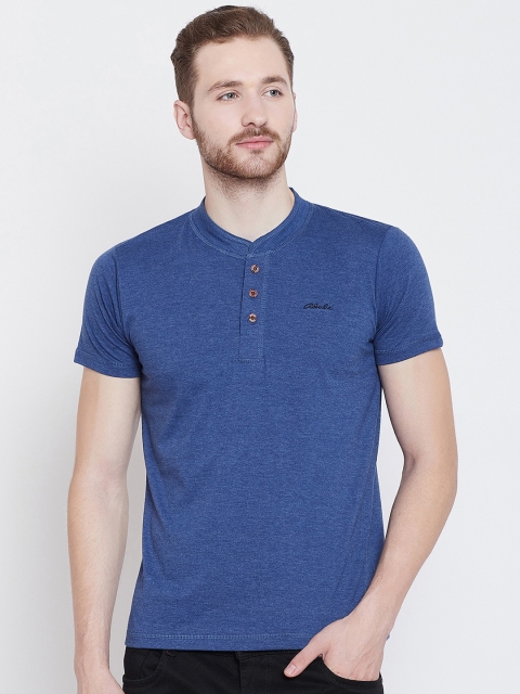 

Adobe Men Blue Solid Henley Neck T-shirt