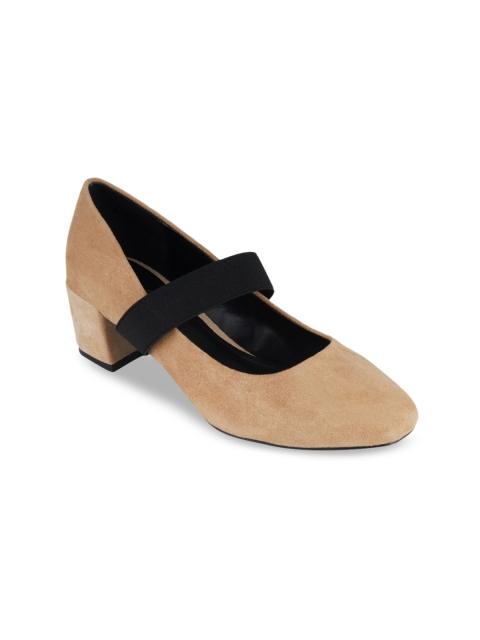 

pelle albero Women Beige Solid Pumps