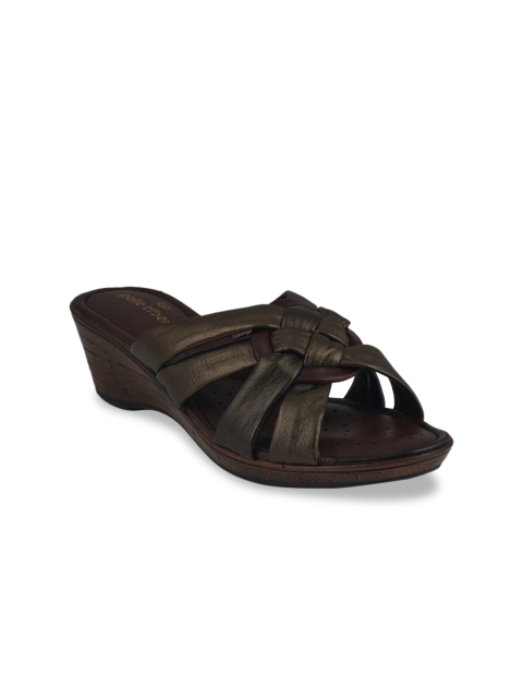 

pelle albero Women Green Solid Leather Heels