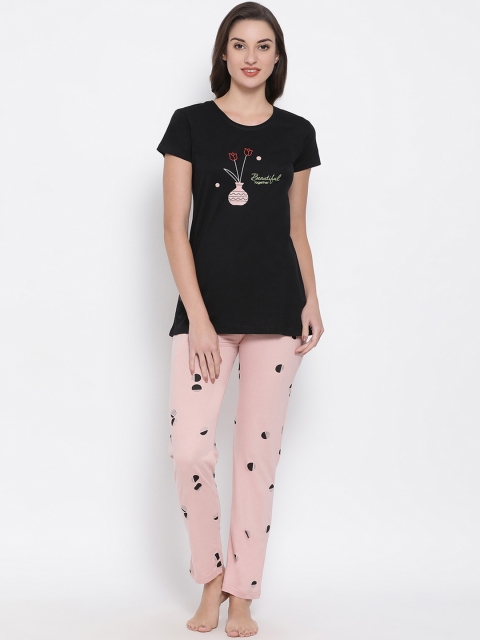 

Clovia Women Black Tshirt & Peach-Coloured Pyjama Night Suit LS0470P133