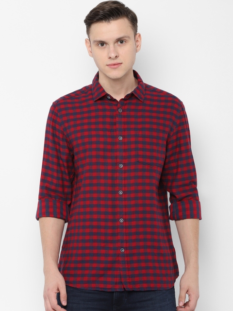 People Men Red & Blue Regular Fit Checked Casual Shirt