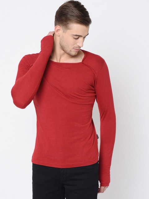 

Rigo Men Maroon Solid Round Neck T-shirt