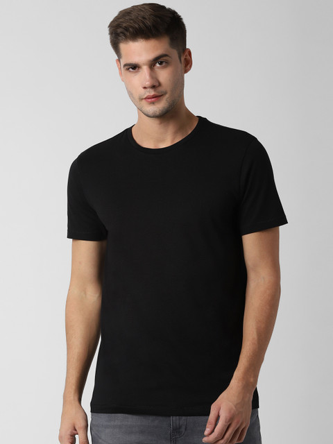 

Peter England Casuals Men Black Solid Round Neck T-shirt